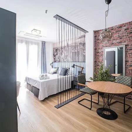 Boutique Apartments- La Gloria 1908 *